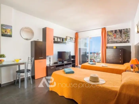 salón estudio en venta en el complejo El Dorado en Playa de las Americas