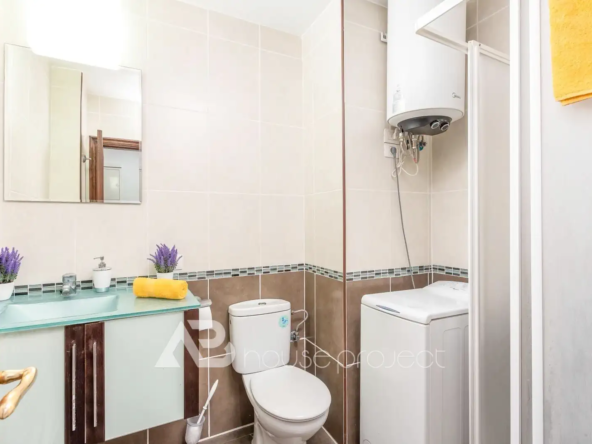baño del estudio en venta en el complejo Comodoro en Los Cristianos