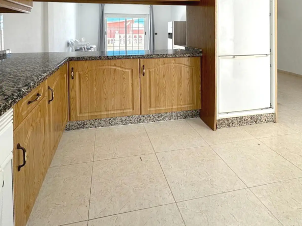cocina del piso en venta en el complejo Porta Nova en Torviscas Alto