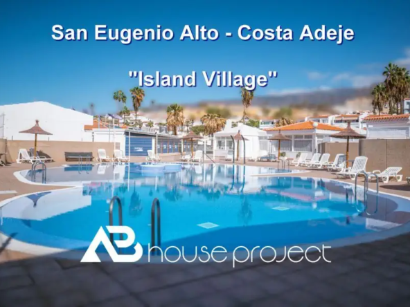 piscina del complejo Island Village en San Eugenio Alto