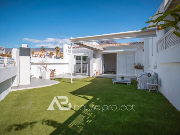 terraza del piso en venta en el complejo Island Village en San Eugenio Alto