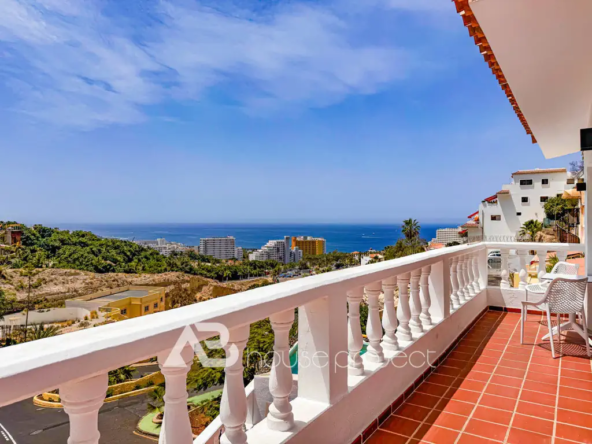 terraza 2 de la villa en venta en San Eugenio Alto