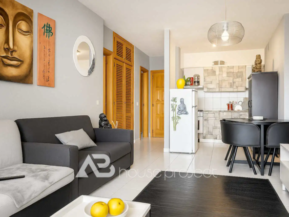 salón del piso en venta en el complejo Club Paraíso en Playa Paraíso - 2
