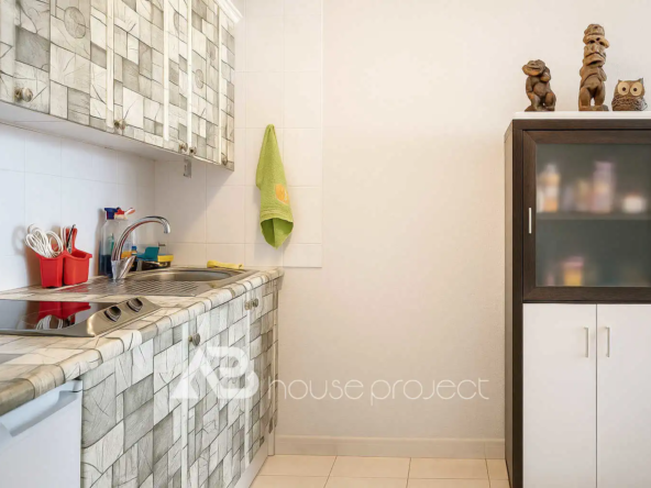 cocina del piso en venta en el complejo Club Paraíso en Playa Paraíso - 2