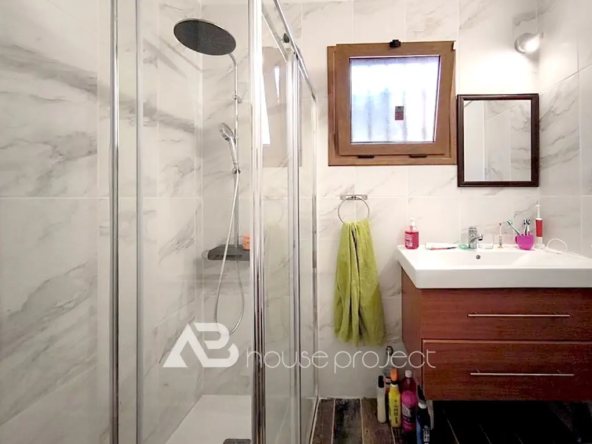 baño del piso en venta en el complejo Port Royale en Los Cristianos
