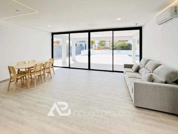 salón villa de lujo en el Madroñal