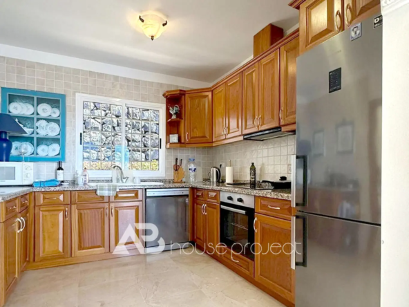 cocina villa en venta en Puerto Santiago
