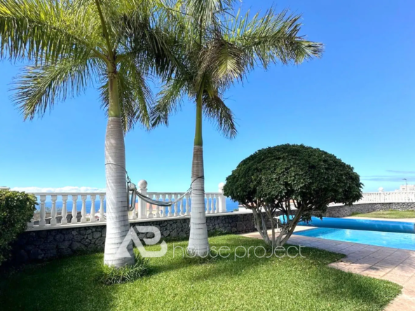 jardin villa en venta en Puerto Santiago