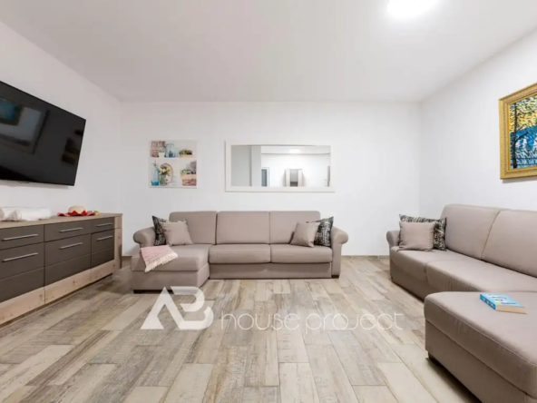 salon cinema villa en venta en el Madroñal