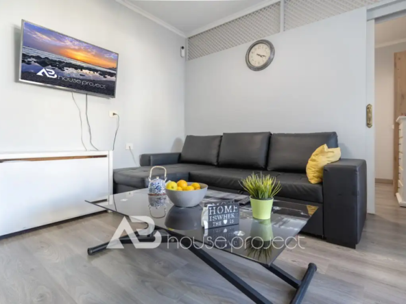 salón piso en venta en el complejo Primavera en Costa del Silencio