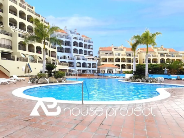 piscina complejo Dinastia en Los Cristianos