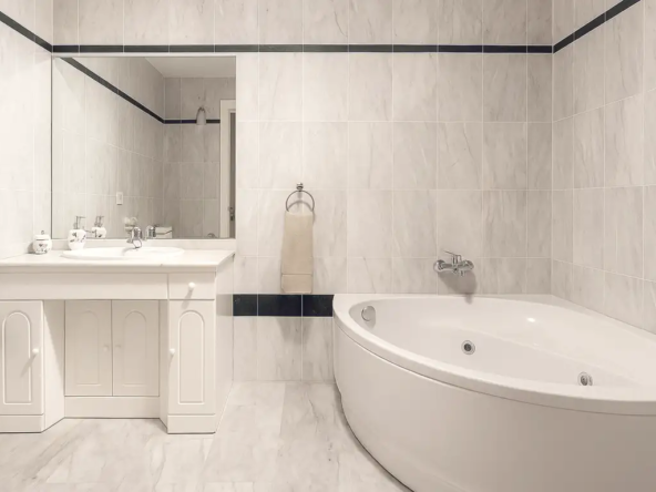 baño piso en venta en el complejo Dinastia en Los Cristianos