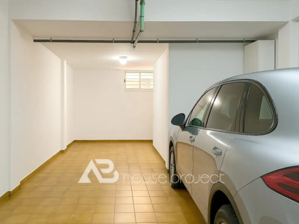 garaje casa adosada en venta en el complejo El Camison en Playa de las Americas