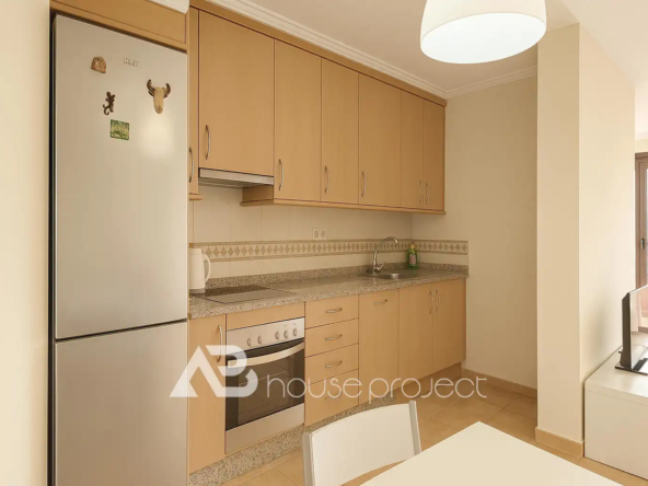 cocina del piso en venta en el complejo Sotavento III en la Tejita-El Medano - 1