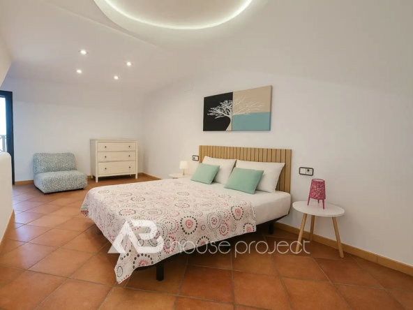 dormitorio del atico duplex en venta en el complejo "Adeje Paradise" en Playa Paraiso -3