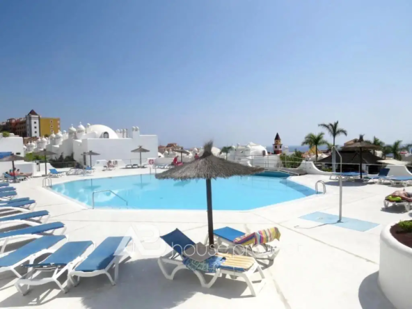 piscina del complejo "Adeje Paradise" en Playa Paraiso -5