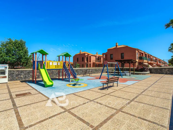 costa del silencio - atlantico II - parque infantil