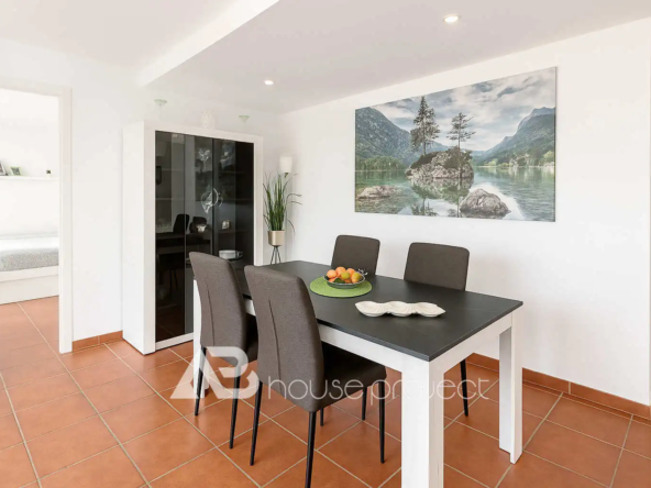 comedor del ático en venta en el complejo Los Alamos en Los Cristianos - 1