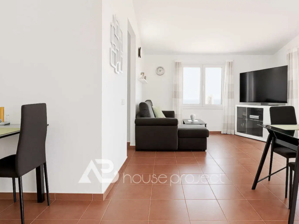 salon del ático en venta en el complejo Los Alamos en Los Cristianos - 4