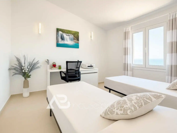 dormitorio del ático en venta en el complejo Los Alamos en Los Cristianos - 7