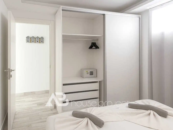 dormitorio del piso en venta en el complejo Summerland en Los Cristianos - 2