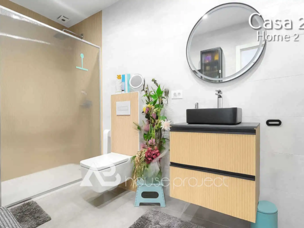 baño de la villa 2 de la finca en venta en Guia de Isora - 2
